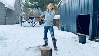 Splitting FIREWOOD with Fiskars X27 & New Van Deusen Axe