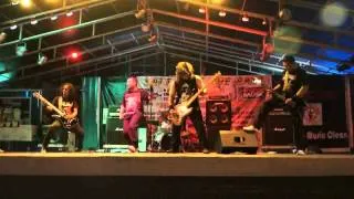 Iron Man Band "Sad But True" live @ Bukit Dukung