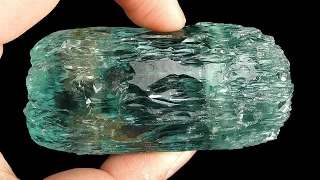 10 Interesting Facts About Aquamarine - March Birthstone