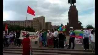 В Харькове на митинге сепаратистов против выборов задержали четырех парней с ножом и патронами