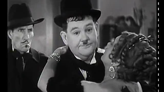 O Gordo e o Magro - Um duelo de amor (1935)