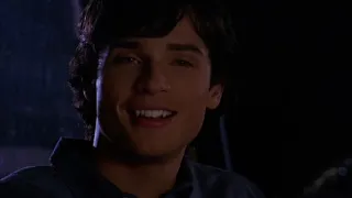 Smallville 1x07 - Clark gives Lana her birthday present