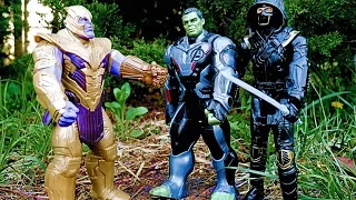 THANOS vs HULK FIGHT! Avengers Superhero battle + Marvel Comics Ronin!