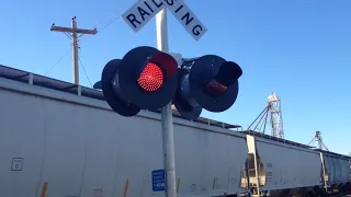 Poplar Street railroad crossing, UP 7434 Grain Train, Salix, IA