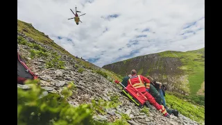 *GNARLY* MTB Crash ‘The Knife Edge’ - Gee Atherton (contains graphic images)