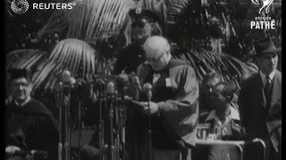 Winston Churchill recieves degree from the University of Miami (1946)