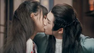 灰姑娘听到霸道王爷爱上了她，激动地抱着霸道王爷亲吻💋Chinese Drama 胡意旋