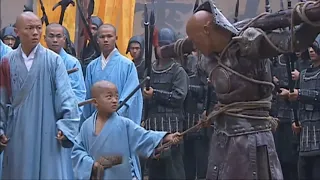 惡霸仗勢欺人圍攻少林，哪料卻被一個8歲小和尚揍慘 ✨ #功夫 #kungfu #武侠 #少林寺