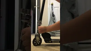 How to unfold/fold a Razor Scooter!