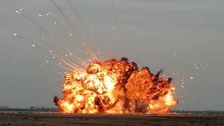 Уничтожение танков и бронетехники террористов ИГИЛ ДАИШ в Сирии самолетом ВКС РФ