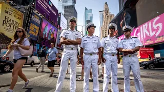 Dutch Mariners visit New York - The crowd goes wild!