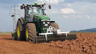 John Deere 7830 und Kreiselgrubber