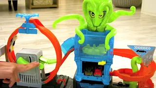 Hot Wheels Сити Невообразимая автомойка с осьминогом (Ultimate Octo Car Wash) GTT96