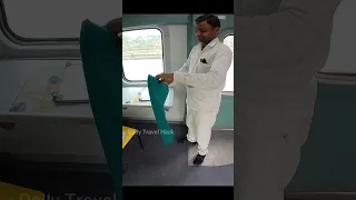 Flag Installation by a Railway guard with in 20 Sec 👌👌 | #Shorts