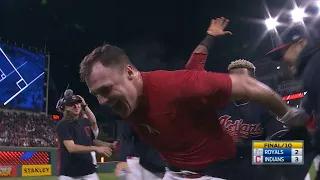 Tribe walks off for 22nd straight win, plus nine more moments around the Majors: 9/14/17