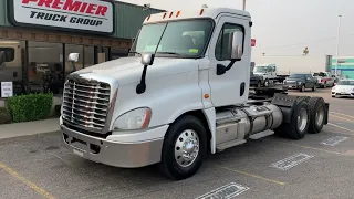 2015 Freightliner Cascadia Day Cab, DD13 Engine - Premier Truck Group of Amarillo