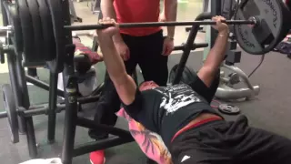 130 kg 5 Satz bankdrücken