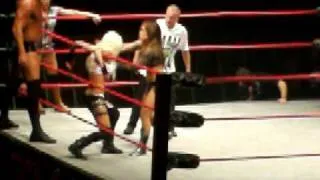 TNA live wembley arena 2011 - Angelina love/ mickie/ matt morgan vs pope/ tara/ madison