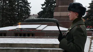 В Волгограде у Вечного огня раньше звучала специальная музыкальная композиция