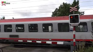 LAPSE SHOT - železniční přejezd / railroad crossing Svitavy-Lačnov (2014)