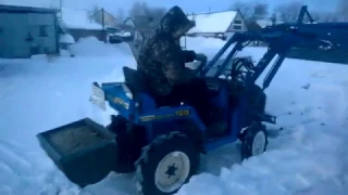 Уборка снега японским мини трактором Iseki