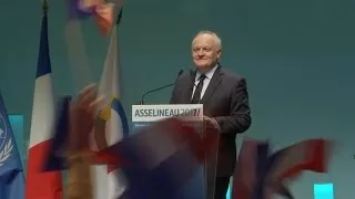 François Asselineau: "J'aurais pu avoir un poste de ministre. Cela ne m'a pas intéressé"