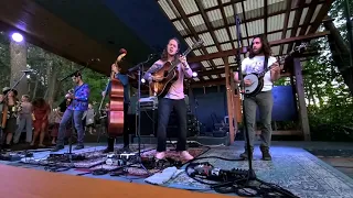 Billy Strings "Doing My Time" (Jimmie Skinner)