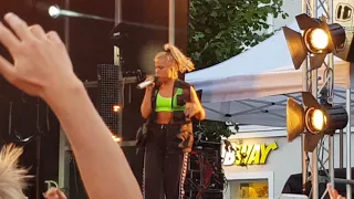 Julie Bergan - Ignite (Live Canal Street Arendal 28.07.2018)