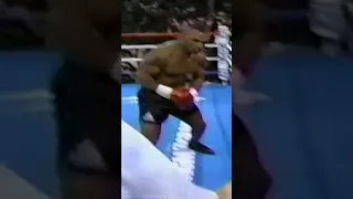 Cuando insultas a Mike Tyson y acabas DESTRUIDO