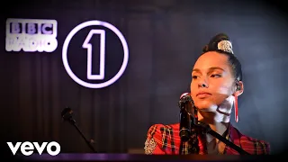 Alicia Keys - Underdog in the Live Lounge