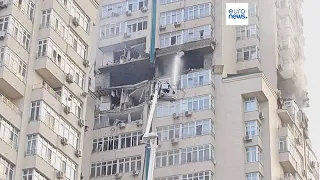 Míssil cai em prédio residencial de Kiev e mata três pessoas