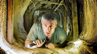 Man finds Secret TUNNEL under his House | Film/Movie Explained in Hindi/Urdu | Hindi Story