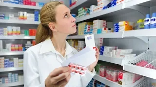 7 бесполезных «лекарств», которые надо немедленно выбросить из дома