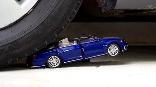 Crushing Audi A8 L by a Real Car  - Diecast Car Crash Test