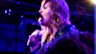 Kelly Clarkson - Walk Away - The Troubadour - 10/19/11 - 2 of 12