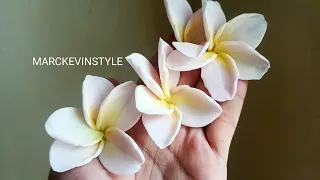 frangipani in gumpaste or sugar paste