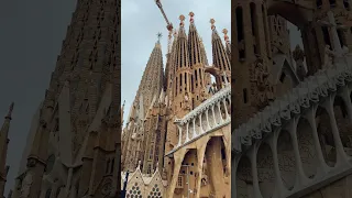 Must Do In Barcelona: Explore Sagrada Familia ⛪️