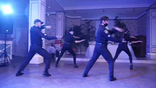 Танцующие полицейские PAstudio