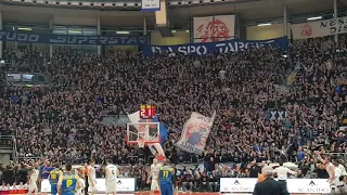 Il Paladozza e la Fossa incandescenti (FORTITUDO vs montegranaro)