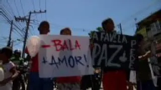 Favela residents protest against recent violence