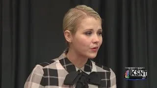 Elizabeth Smart talks in Topeka