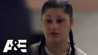 60 Days In: An Inmate Steals Tami's Shoes (Season 1 Flashback) | A&E