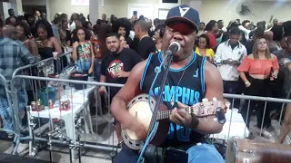 Samba da Cabeça Branca no Tiapira em Realengo Rio de Janeiro, Brasil. Samba e Pagode Música ao vivo.