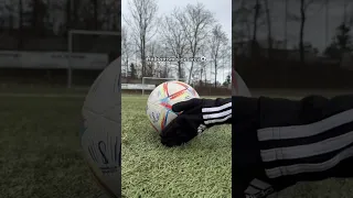 Freekick Tutorial - How to curl the ball #soccer #football #shorts