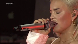 Anne Marie "Stole" LIVE at SWR3 New Pop Festival 2017