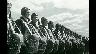 День авиации - 18 августа 1939 год. . Воздушный парад в Тушино под Москвой.