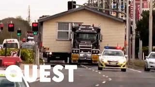 Navigating A House Out Of Town With Help From The Police | Outback Truckers