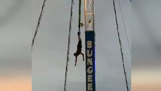 19-Year-Old Left Dangling by His Feet When Bungee Jump Malfunctioned