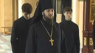Утренние молитвы читают православные священники