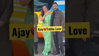 Beautiful Love Story😍Ajay❤️Tabbu😍How Lovely They Look Together🥰#shorts#ajaydevgan#tabbu#viral